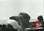 Standbild deutsche U-Boot U-564 Angriffe American sailing yacht Atlantik, 1942, aus Sekunde 60 historischem Filmmaterial Videoclip 65675062707