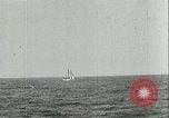 Standbild deutsche U-Boot U-564 Angriffe American sailing yacht Atlantik, 1942, aus Sekunde 61 historischem Filmmaterial Videoclip 65675062707
