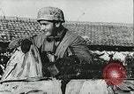Standbild deutsche Beamte Tunesien Nordafrika, 1942, aus Sekunde 41 historischem Filmmaterial Videoclip 65675062708