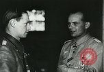 Standbild deutsche Beamte Tunesien Nordafrika, 1942, aus Sekunde 47 historischem Filmmaterial Videoclip 65675062708