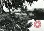 Standbild Deutsche Truppen in den Gräben und foxholes Tunesien Nordafrika, 1942, aus Sekunde 15 historischem Filmmaterial Videoclip 65675062709
