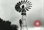 Standbild Deutsche Truppen in den Gräben und foxholes Tunesien Nordafrika, 1942, aus Sekunde 26 historischem Filmmaterial Videoclip 65675062709