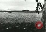 Standbild Deutsche Truppen in den Gräben und foxholes Tunesien Nordafrika, 1942, aus Sekunde 28 historischem Filmmaterial Videoclip 65675062709