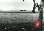 Standbild Deutsche Truppen in den Gräben und foxholes Tunesien Nordafrika, 1942, aus Sekunde 29 historischem Filmmaterial Videoclip 65675062709