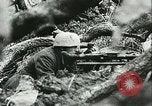 Standbild Deutsche Truppen in den Gräben und foxholes Tunesien Nordafrika, 1942, aus Sekunde 60 historischem Filmmaterial Videoclip 65675062709