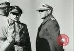 Standbild Deutsche offiziere Tunesien Nordafrika, 1942, aus Sekunde 47 historischem Filmmaterial Videoclip 65675062711