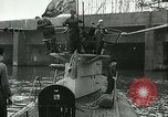 Immagine di Sommergibile tedesco di pattuglia Oceano atlantico, 1942, secondo 3 filmato di repertorio 65675062714