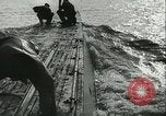 Immagine di Sommergibile tedesco di pattuglia Oceano atlantico, 1942, secondo 11 filmato di repertorio 65675062714