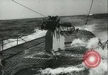 Immagine di Sommergibile tedesco di pattuglia Oceano atlantico, 1942, secondo 19 filmato di repertorio 65675062714