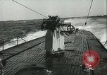 Immagine di Sommergibile tedesco di pattuglia Oceano atlantico, 1942, secondo 20 filmato di repertorio 65675062714