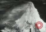 Immagine di Sommergibile tedesco di pattuglia Oceano atlantico, 1942, secondo 32 filmato di repertorio 65675062714
