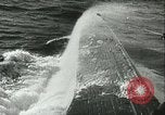 Immagine di Sommergibile tedesco di pattuglia Oceano atlantico, 1942, secondo 60 filmato di repertorio 65675062714