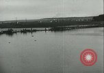 Image des soldats allemands à la rivière Don la Russie, 1942, de la seconde 16 séquences d'archives historiques vidéo 65675062716