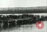 Image des soldats allemands à la rivière Don la Russie, 1942, de la seconde 47 séquences d'archives historiques vidéo 65675062716