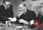 Standbild Deutsche Magier Deutschland, 1950, aus Sekunde 31 historischem Filmmaterial Videoclip 65675062746