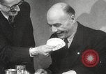 Standbild Deutsche Magier Deutschland, 1950, aus Sekunde 37 historischem Filmmaterial Videoclip 65675062746