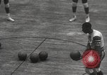 Standbild Basketball-Umzüge der Harlem Globetrotters White Plains New York USA, 1950, aus Sekunde 23 historischem Filmmaterial Videoclip 65675062747