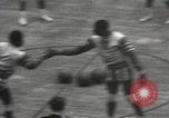 Standbild Basketball-Umzüge der Harlem Globetrotters White Plains New York USA, 1950, aus Sekunde 27 historischem Filmmaterial Videoclip 65675062747