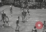 Standbild Basketball-Umzüge der Harlem Globetrotters White Plains New York USA, 1950, aus Sekunde 31 historischem Filmmaterial Videoclip 65675062747