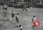 Standbild Basketball-Umzüge der Harlem Globetrotters White Plains New York USA, 1950, aus Sekunde 32 historischem Filmmaterial Videoclip 65675062747