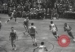 Standbild Basketball-Umzüge der Harlem Globetrotters White Plains New York USA, 1950, aus Sekunde 33 historischem Filmmaterial Videoclip 65675062747
