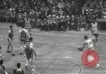 Standbild Basketball-Umzüge der Harlem Globetrotters White Plains New York USA, 1950, aus Sekunde 35 historischem Filmmaterial Videoclip 65675062747