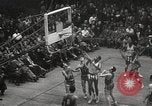 Standbild Basketball-Umzüge der Harlem Globetrotters White Plains New York USA, 1950, aus Sekunde 62 historischem Filmmaterial Videoclip 65675062747