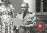 Standbild Genevieve de Galard-Terraube Washington DC USA, 1954, aus Sekunde 10 historischem Filmmaterial Videoclip 65675062758