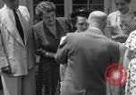 Standbild Genevieve de Galard-Terraube Washington DC USA, 1954, aus Sekunde 14 historischem Filmmaterial Videoclip 65675062758