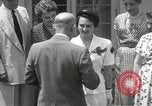 Standbild Genevieve de Galard-Terraube Washington DC USA, 1954, aus Sekunde 15 historischem Filmmaterial Videoclip 65675062758