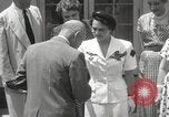Standbild Genevieve de Galard-Terraube Washington DC USA, 1954, aus Sekunde 16 historischem Filmmaterial Videoclip 65675062758