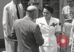 Standbild Genevieve de Galard-Terraube Washington DC USA, 1954, aus Sekunde 17 historischem Filmmaterial Videoclip 65675062758