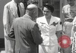 Standbild Genevieve de Galard-Terraube Washington DC USA, 1954, aus Sekunde 18 historischem Filmmaterial Videoclip 65675062758