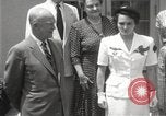 Standbild Genevieve de Galard-Terraube Washington DC USA, 1954, aus Sekunde 21 historischem Filmmaterial Videoclip 65675062758