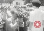 Standbild Genevieve de Galard-Terraube Washington DC USA, 1954, aus Sekunde 28 historischem Filmmaterial Videoclip 65675062758