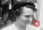 Standbild Genevieve de Galard-Terraube Washington DC USA, 1954, aus Sekunde 32 historischem Filmmaterial Videoclip 65675062758
