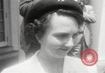 Standbild Genevieve de Galard-Terraube Washington DC USA, 1954, aus Sekunde 33 historischem Filmmaterial Videoclip 65675062758