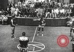 Image match de basket-ball d'exhibition Monticello New York USA, 1954, de la seconde 5 séquences d'archives historiques vidéo 65675062764