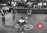 Image match de basket-ball d'exhibition Monticello New York USA, 1954, de la seconde 23 séquences d'archives historiques vidéo 65675062764