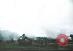 Image troupes de cavalerie de 1ère le Vietnam du Sud, 1966, de la seconde 15 séquences d'archives historiques vidéo 65675062769