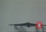 Standbild B-52D Stratofortress Thailand U-Tapao Air Base, 1968, aus Sekunde 10 historischem Filmmaterial Videoclip 65675062776