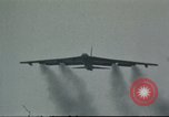 Standbild B-52D Stratofortress Thailand U-Tapao Air Base, 1968, aus Sekunde 11 historischem Filmmaterial Videoclip 65675062776