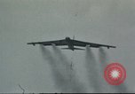 Standbild B-52D Stratofortress Thailand U-Tapao Air Base, 1968, aus Sekunde 13 historischem Filmmaterial Videoclip 65675062776