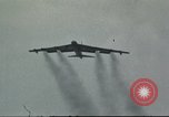 Standbild B-52D Stratofortress Thailand U-Tapao Air Base, 1968, aus Sekunde 14 historischem Filmmaterial Videoclip 65675062776