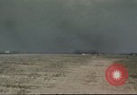 Standbild B-52D Stratofortress Thailand U-Tapao Air Base, 1968, aus Sekunde 24 historischem Filmmaterial Videoclip 65675062776