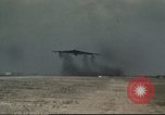 Standbild B-52D Stratofortress Thailand U-Tapao Air Base, 1968, aus Sekunde 39 historischem Filmmaterial Videoclip 65675062776