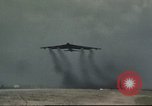 Standbild B-52D Stratofortress Thailand U-Tapao Air Base, 1968, aus Sekunde 41 historischem Filmmaterial Videoclip 65675062776