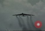 Standbild B-52D Stratofortress Thailand U-Tapao Air Base, 1968, aus Sekunde 42 historischem Filmmaterial Videoclip 65675062776