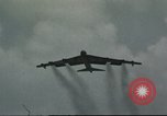Standbild B-52D Stratofortress Thailand U-Tapao Air Base, 1968, aus Sekunde 43 historischem Filmmaterial Videoclip 65675062776
