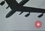 Standbild B-52D Stratofortress Thailand U-Tapao Air Base, 1968, aus Sekunde 47 historischem Filmmaterial Videoclip 65675062776